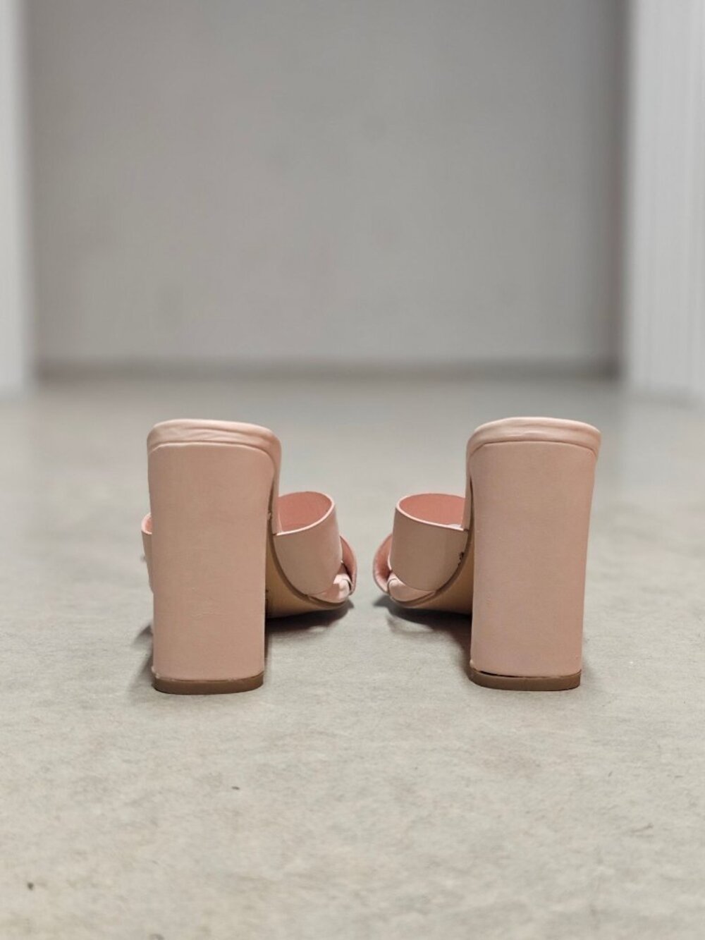 Womens Pink Block Heel Sandals With Criss-Cross Straps & Square Toe Design - Picture 5 of 14